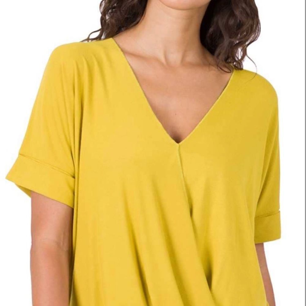 Rayon T-shirt look shirt with drape front‎